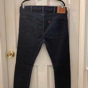 Levis 519
